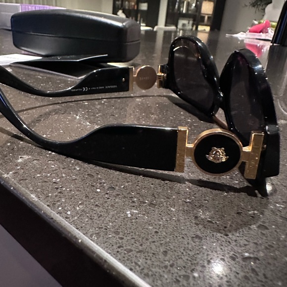 Versace Polarized Sunglasses VE4371 GB1/81 58 16 - Picture 7 of 8